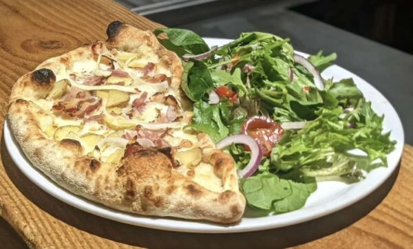 Demi-pizza / salade